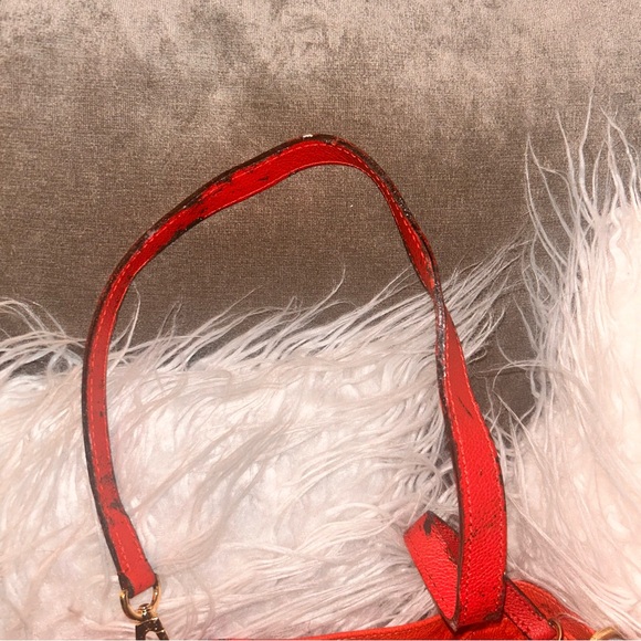 💎✨ Rare LV  ✨💎 TERRE METIS EMPREINTE LEATHER TOTE RARE CROSSBODY Red - Picture 9 of 14